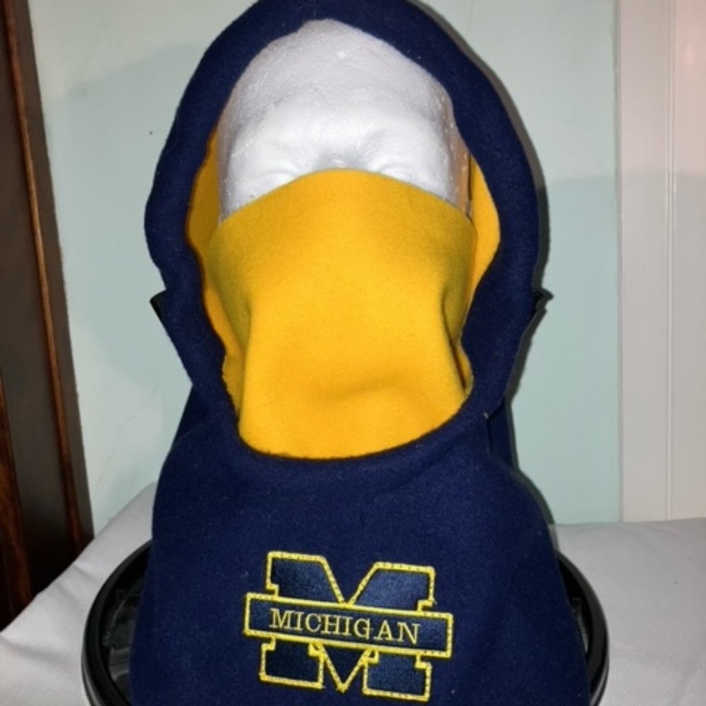 Michigan Wolverines reversible hood for motorcycling moves with head mov…